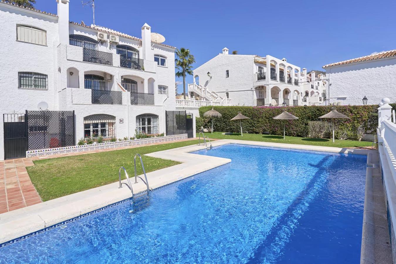 Casa Lena Town House With Pool Nerja Exterior foto