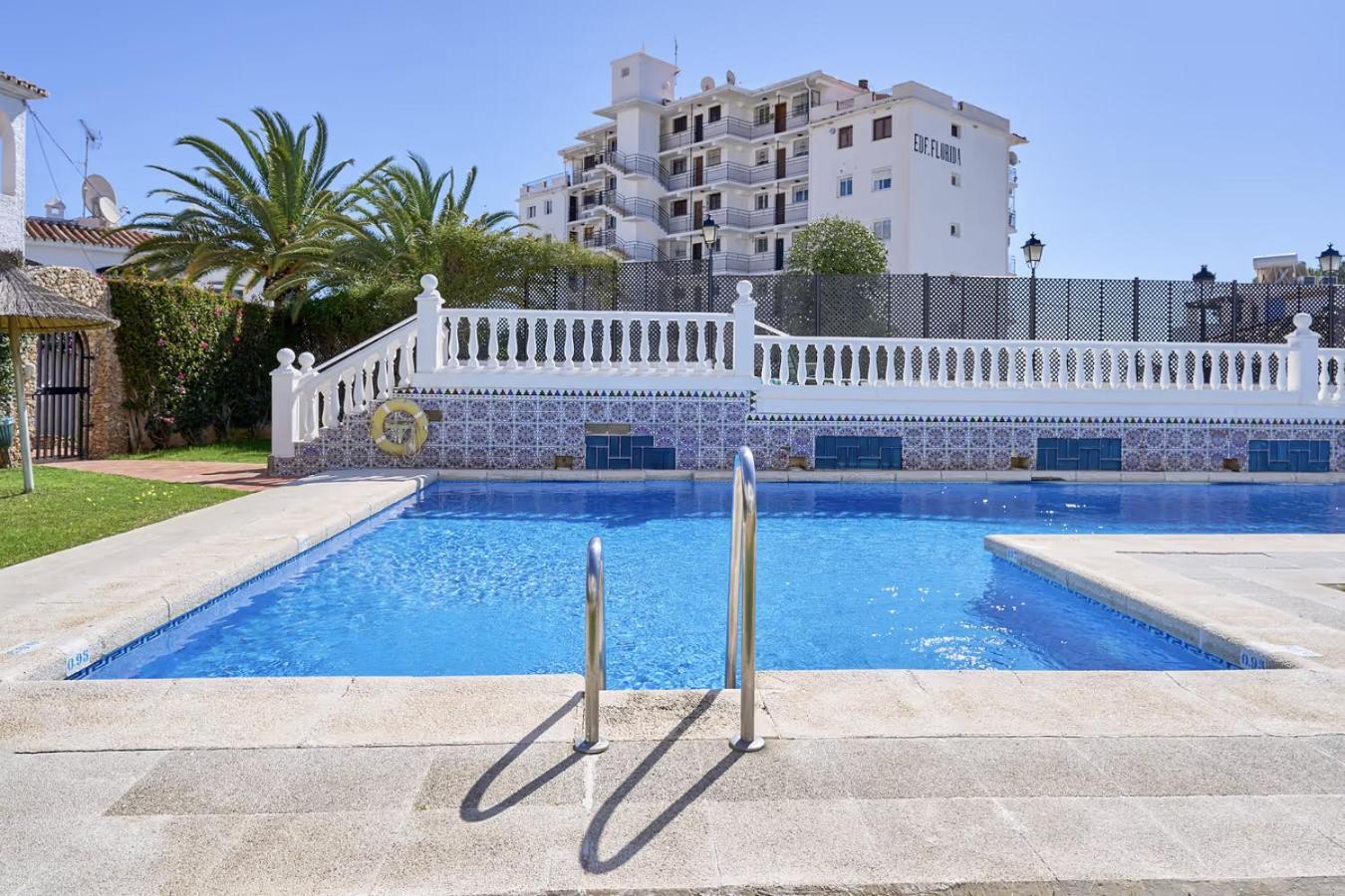 Casa Lena Town House With Pool Nerja Exterior foto